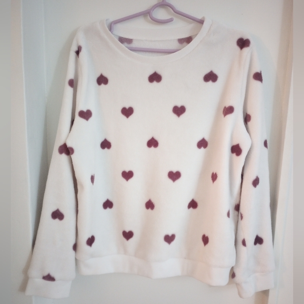 Cozy Soft Plush White Sweatshirt with Purple Wine Hearts Size Large